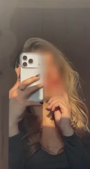Andrea, 20
