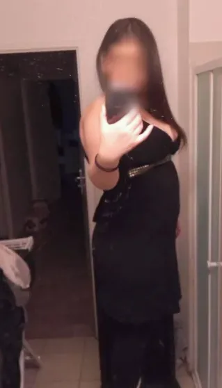 Chiara, 39