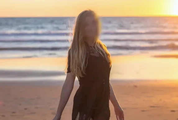 Katrin, 32