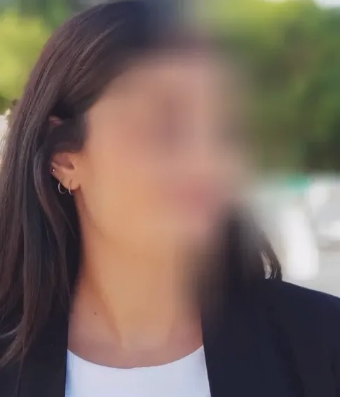Lena, 33