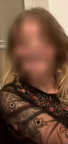 Pauline, 34