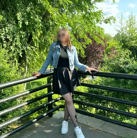 Saskia, 21